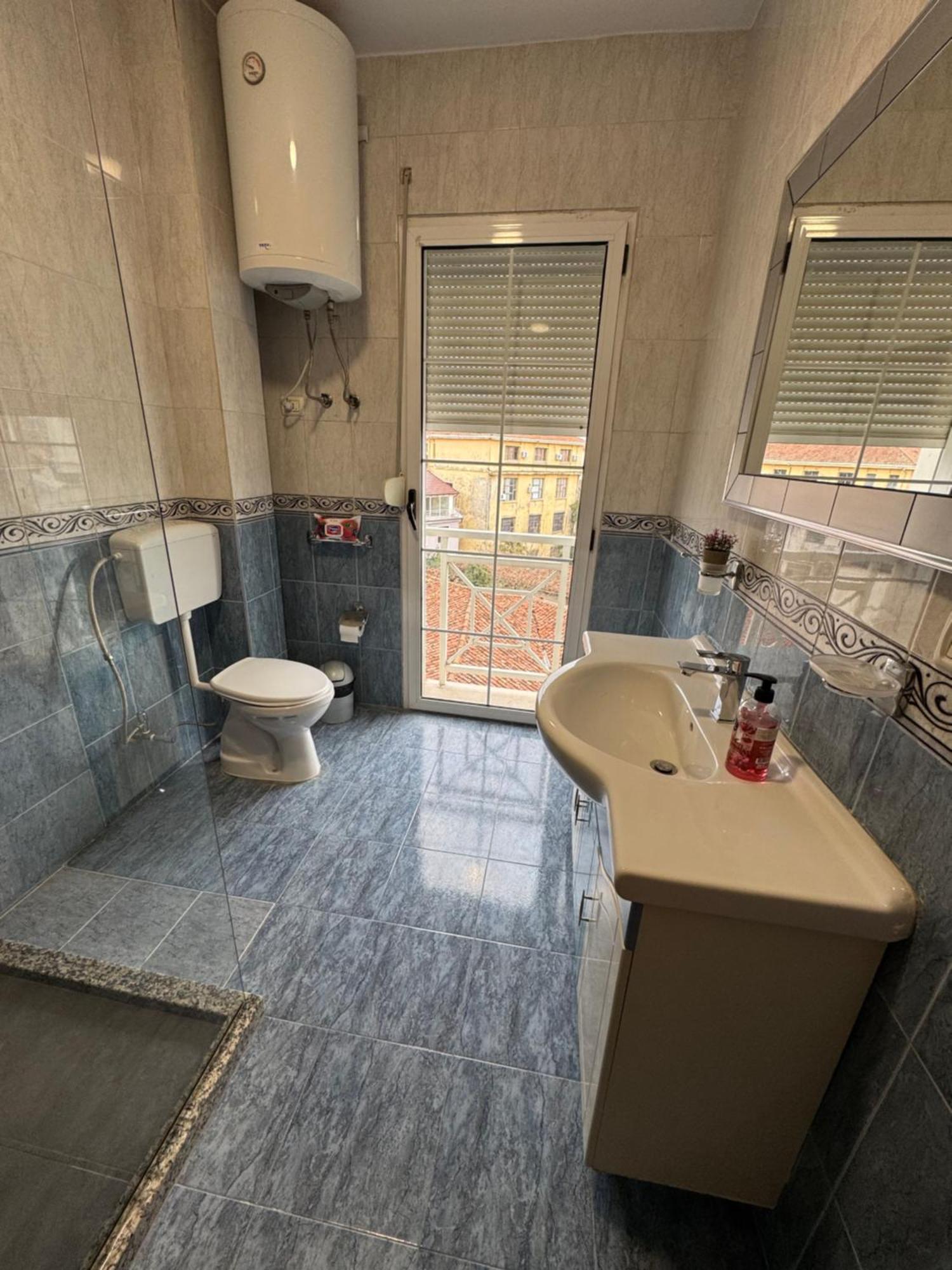 Pedestrian Street Center Apartment Shkoder Ngoại thất bức ảnh